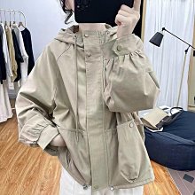 24年秋季新款毛衣 官網同步 客供面料 透氣舒適度高，細節無可挑剔，品牌元素設計理念，手感細膩柔軟呈現休閑裁剪，上身版型超贊 碼數 NO54067 歷史價格詳細信息