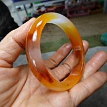 《藍晶寶石玉石特賣→〈手鐲系列〉→天然清透紅虎皮牛奶玉髓超厚寬版手鐲→W782 歷史價格詳細信息