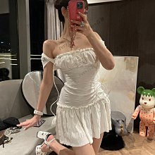 【熱賣精選】方領無痕內衣大胸顯小運動女無鋼圈胸罩薄紅色小胸聚攏文胸顯胸小 歷史價格詳細信息