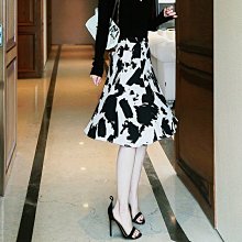 VENESSA~ 時尚爆款軟牛皮水桶包 INS 新款 簡約復古真皮手提包 女の輕奢高級感側背包 逛街包 手機包 2色 (P1809) 歷史價格詳細信息