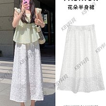 女生包包 女包 2024新款潮繡花格紋斜挎小方包 時尚簡約長標裝飾手機包 相機包 斜背包 肩背包 歷史價格詳細信息