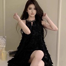 [ ohya梨花 ] =韓國帶回=最新春夏新款名媛設計款杏色/黑色荷葉邊皺摺顯瘦造型連身裙小洋裝 歷史價格詳細信息