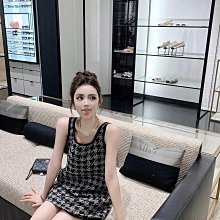 [ ohya梨花 ] =韓國帶回=最新春夏新款名媛設計款杏色/黑色荷葉邊皺摺顯瘦造型連身裙小洋裝 歷史價格詳細信息