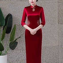 媽媽洋裝 宴會禮服 大尺碼洋裝 冬季2022年新款中老年媽媽裝時尚長袖喜婆婆婚禮連身裙過膝緊身顯瘦刷毛 中年女裝~坤坤好物~ 歷史價格詳細信息