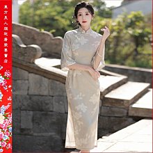 超巨型 早期 仿奶油玻璃  . 特殊 奶油白色 壓克力電傘 歷史價格詳細信息