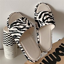 個性風斑駁星星英字印花寬鬆修身圓領長袖T恤(綠M-3L)-F136熊衣褲語 歷史價格詳細信息