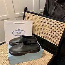 新款熱銷 Prada 23新品連帽雙層棉服外套 假兩件連帽撞色外套 百搭顯瘦三角標外套女 明星大牌同款 歷史價格詳細信息