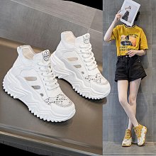 真皮涼鞋女坡跟夏季2023年新款中跟軟底中年時尚媽媽涼鞋防滑大尺碼 歷史價格詳細信息