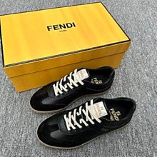 款式：芬迪Fendi彩虹羊毛毛衣顏色：圖片色尺碼：S-XXL面料：羊毛：全套無性別區分 男女同款 NO15894 歷史價格詳細信息