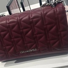 Karl Lagerfeld 黑 紅 白 logo提花薄款圓領短袖針織衫 698元 歷史價格詳細信息