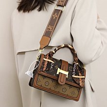 包包女2022新款復古時尚印花中年媽媽包百搭真皮撞色單肩包斜挎包 歷史價格詳細信息