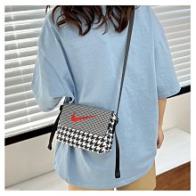 新款潮流休NIKE 耐克背心 耐吉吸汗運動背心男士無袖棉T恤寬鬆潮流大碼上衣新款坎肩籃球運動健身汗衫打底T恤純色圓領背心 歷史價格詳細信息