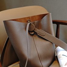 【熱賣精選】牛皮柔軟云朵包  時尚bv復古腋下包餃子包大容量褶皺皮牛角包10584 歷史價格詳細信息