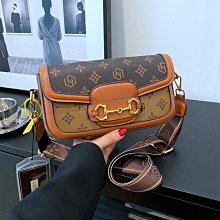 包包女2023新款時尚斜挎包寬肩帶高級感休閒小圓包女士小包女斜挎 歷史價格詳細信息