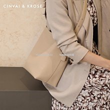 新款包包 雙肩包女真皮2022新款時尚英倫風復古軟牛皮單雙肩包兩用女背包 歷史價格詳細信息