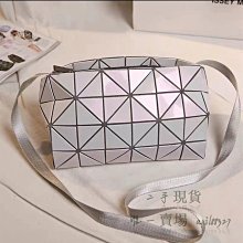 三宅一生 Issey Miyake BAOBAO 經典款 3x5格 斜挎包 單肩包 霧面灰色 男女同款 免運 歷史價格詳細信息