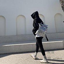 三宅一生 Issey Miyake BAOBAO 經典款 3x5格 斜挎包 單肩包 霧面灰色 男女同款 免運 歷史價格詳細信息