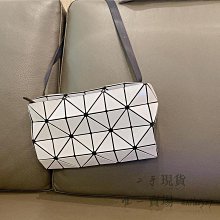 三宅一生 Issey Miyake BAOBAO Cartons 盒子包 斜挎包 肩背包 男/女同款 奶茶色 歷史價格詳細信息