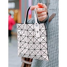 ISSEY MIYAKE 三宅一生 BAOBAO MINI CUBE立方體鑰匙吊飾-深灰 歷史價格詳細信息