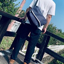三宅一生 Issey Miyake BAOBAO SLING 系列 斜挎包 郵差包 肩背包 男包 麻紫拼黃色 歷史價格詳細信息