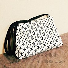 三宅一生 Issey Miyake BAOBAO 背囊 雙肩包 後背包 書包 男女同款 小號/大號 黑色 免運 歷史價格詳細信息