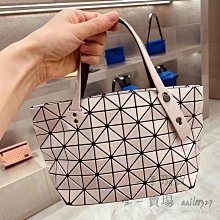 ISSEY MIYAKE 三宅一生 BAOBAO MINI CUBE立方體鑰匙吊飾-深灰 歷史價格詳細信息