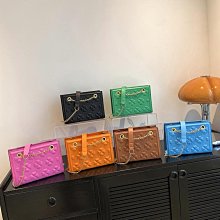 夏天新款時尚簡約包包女復古黑色烏雲包高級感小眾腋下包手提斜背包月牙包-悅享樂購滿599免運 歷史價格詳細信息