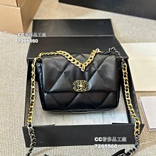 CHANEL 19 小羊皮翻蓋轉扣雙色鏈袋手提斜背包(酪梨綠) 歷史價格詳細信息