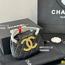 【CC奢侈品工廠】、size：2014cm（大）           1710cm（小）小香家 牛奶盒子包真的太Q 歷史價格詳細信息