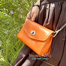 小V特賣館~ 戶外休閒多用途 ARC 新款 Heli始祖鳥 女の輕量單肩包 側背包 胸包 腰包 旅行包 登山包 小包 3色 (G1620) 歷史價格詳細信息