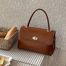 韓國小眾手提通勤包包秋冬女2024新款潮復古小紅包斜挎新年紅色包-李李 韓國女裝 歷史價格詳細信息