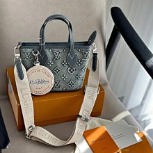 Lv新款高彈力健身短款瑜伽服運動套裝~小背心➕修身提臀顯瘦打底褲腳  S M L 歷史價格詳細信息