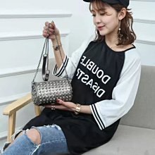 【Anna’ Box】韓版百搭大容量簡約感設計單肩斜背防水小包(共3色) ---- 「預購中」 歷史價格詳細信息