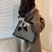 (免運)QUEE”N - 復古幾何拼接3用後背包 - PP-1025 歷史價格詳細信息