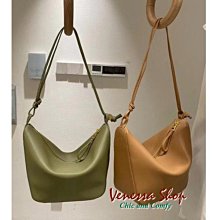 VENESSA~ IC 新款 OL通勤 優雅圍裹式 貝殼扣裝飾 雙層前片不走光 高腰A字裙 兩色 (U1011) 歷史價格詳細信息