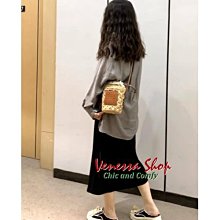 小V私家~ AT 網紅爆款 日常出行 防水尼龍貝殼包 斜背包 單肩包 手機包 小物包 逛街包 2色 (T2022) 歷史價格詳細信息