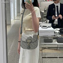 DIOR迪奧BOBBY 藍色 Oblique 翻蓋 CD扣環 小號馬鞍包 斜挎包 女生肩背包 歷史價格詳細信息