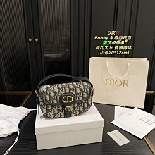 DIOR 2024新款字母刺繡短袖t恤，貿易公司訂單！（三標齊全）男女同款春夏季純棉高級感半袖作爲國際知名的奢侈品牌 歷史價格詳細信息