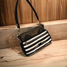 【 防潑水】貓咪印花手提肩背包 日系簡約文青風格 貓奴必備 抱抱貓咪 抱抱喵星人 防潑水帆布 側背手提帆布袋-黑/白【A 歷史價格詳細信息