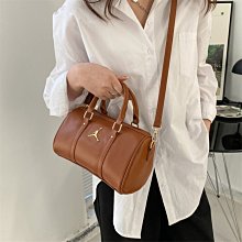 丹丹時尚女士泳衣 韓版保守運動泳裝連體遊泳衣比基尼壹件    最~超美服飾 歷史價格詳細信息