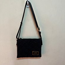 「 二手包 」 KIZZME 皮革斜背包（偏杏色）227 歷史價格詳細信息