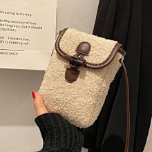 小眾設計羊羔毛馬鞍包包女2023新款冬季復古麂皮高級感毛絨斜挎包 歷史價格詳細信息