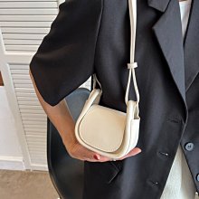 《》小眾設計包包女2022新款潮時尚手提水桶包百搭ins爆款單肩斜挎包 流行 精品 歷史價格詳細信息