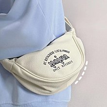 小眾時尚胸包2023新款休閒女包高級感真皮腰包女斜挎包小 歷史價格詳細信息