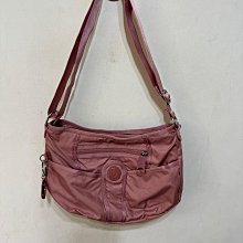 「 二手包 」 KIZZME 皮革斜背包（偏杏色）227 歷史價格詳細信息