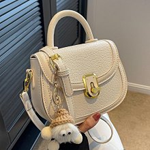 今年流行包包女2023新款高級感質感小眾設計豌豆包洋派單肩斜挎包 歷史價格詳細信息