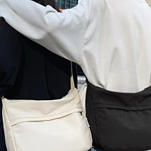 日系帆布斜挎包男士大容量休閑工裝郵差包女學生上課書包單肩包潮 歷史價格詳細信息
