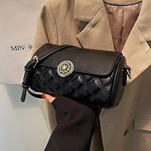 女生包包 繡線小包 女2022夏季新款時尚貝殼包 休閒簡約女士菱格錬條斜挎包 斜背包 肩背包 歷史價格詳細信息