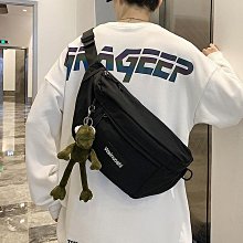 斜挎包男潮牌日系簡約時尚大學生上課郵差包工裝風原宿機能單肩包 歷史價格詳細信息