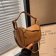 高級質感復古小包包2023新款時尚腋下小方包秋冬女士鏈條包斜挎包 歷史價格詳細信息